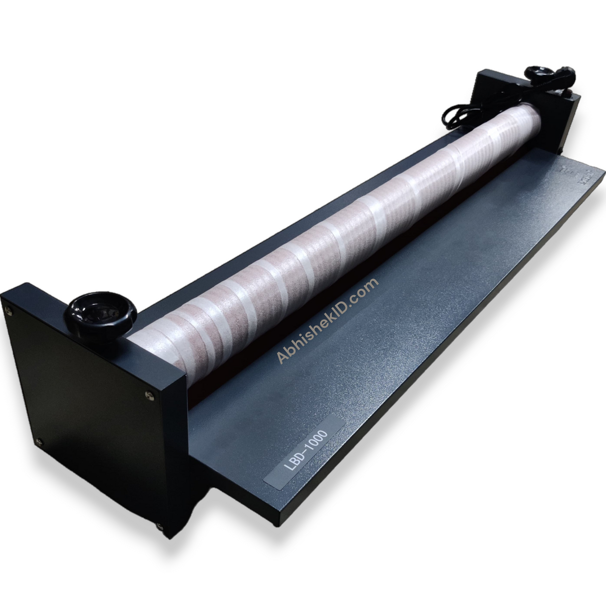 Electric 39'' cold lamination machine applying adhesive film to acrylic boards for professional photo studios