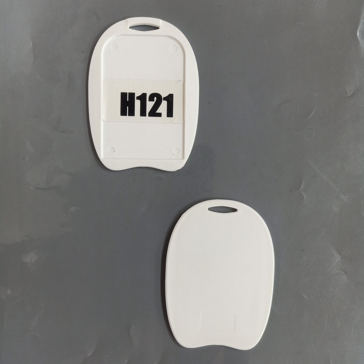 H121 48x72mm U-Shape Single Side Holder for event staff credentialing and Apple design profile applications.