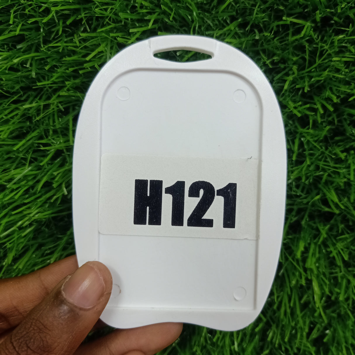 H121 48x72mm U-Shape Single Side Holder for visitor pass management and standard security lanyard attachments.
