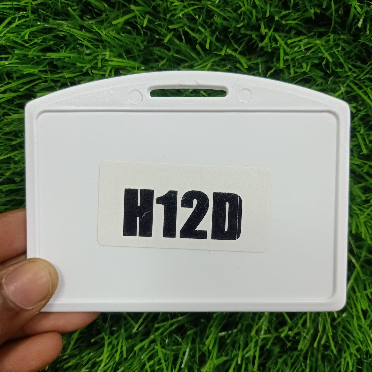 H12 - 54x86 mm క్షితిజసమాంతర Id కార్డ్ అతికించే హోల్డర్ - ఒకే వైపు