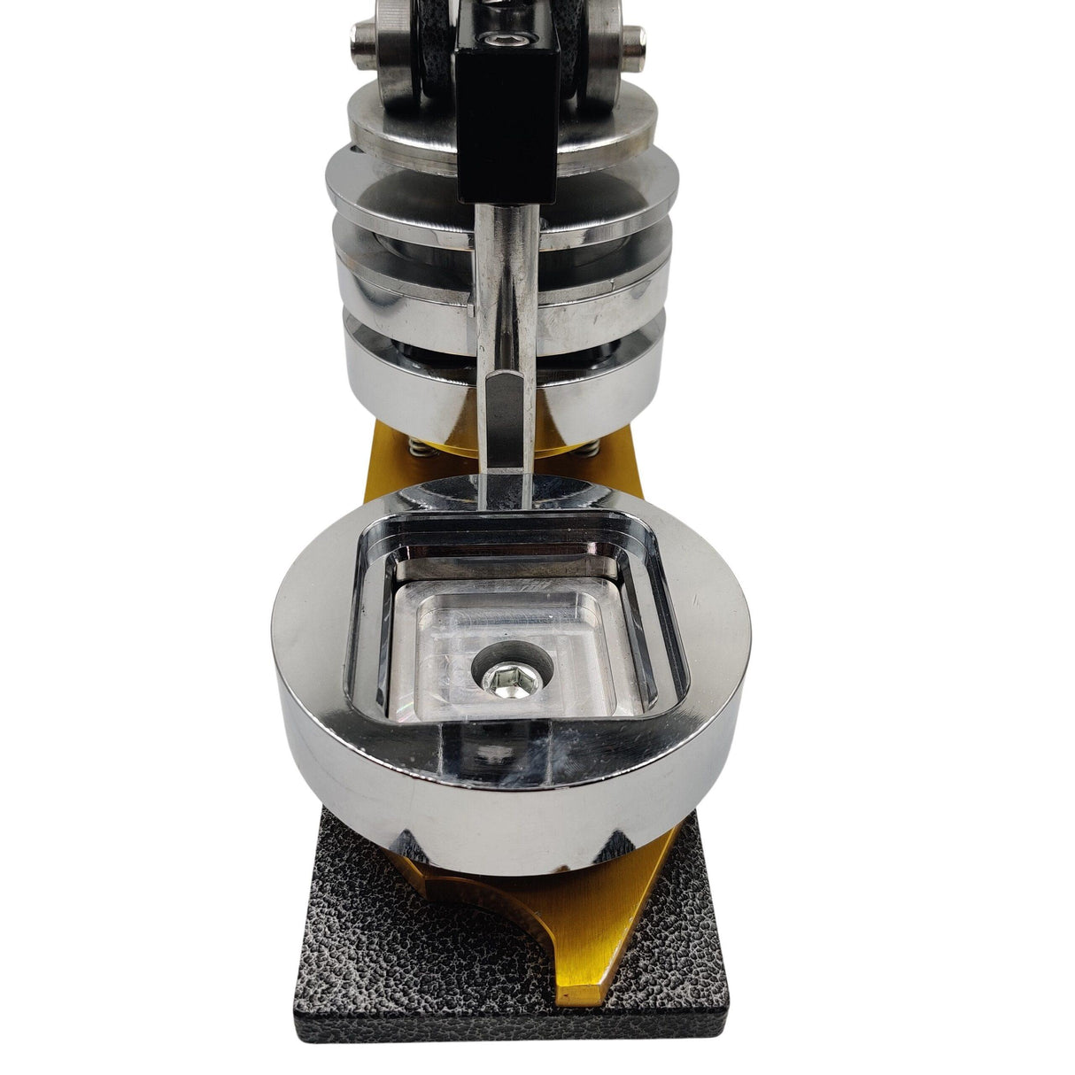 Square Button Badge Setup 50x50mm executing custom fridge magnet production and retail souvenir creation.