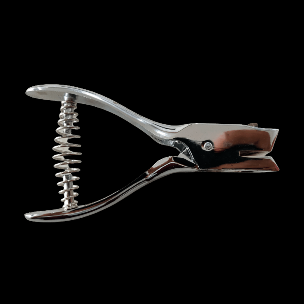 095 CORNER SLOT PUNCH FOR ID CARDS LUGGAGE TAG 1 PCS