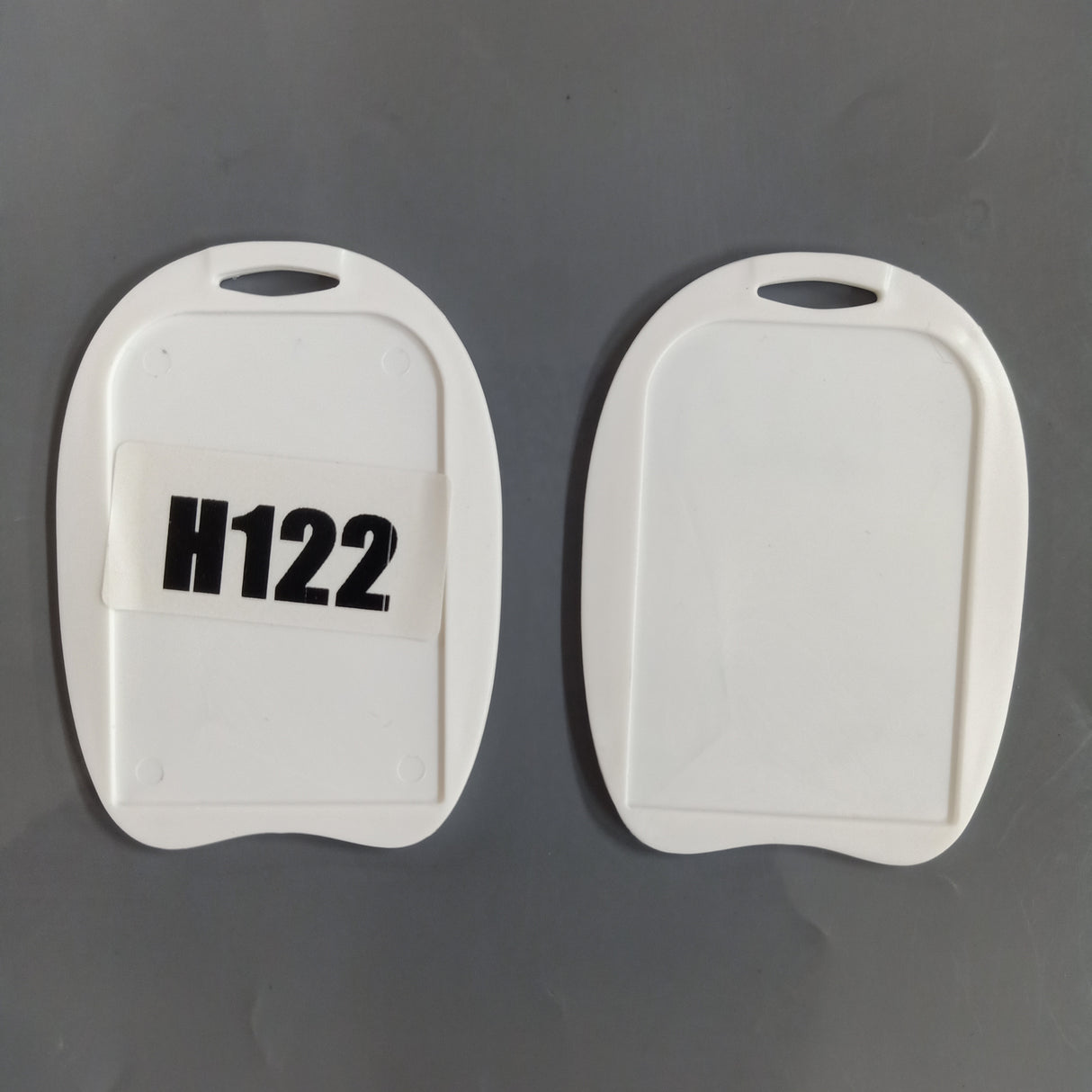 H122 - 48x72 mm U-Shape Apple Double Side Id Card Holder