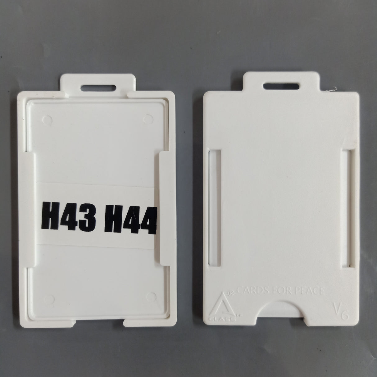 H43 44 - 54X86 Executive Pasting ID Card Holder