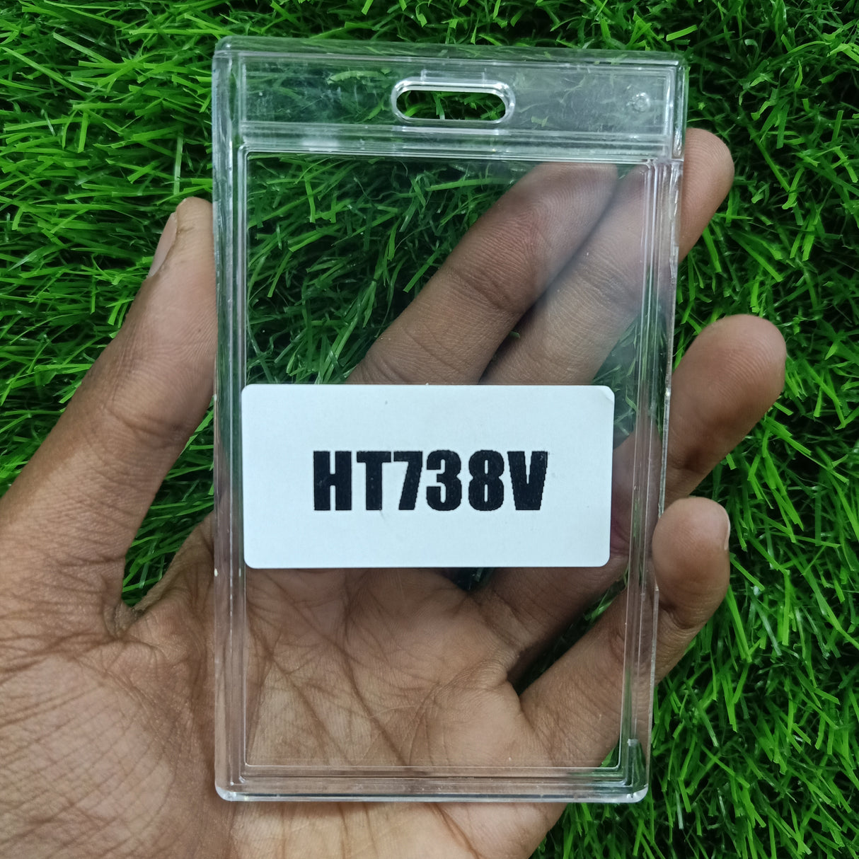 T738V - Crystal Locking 54X86MM Vertical PVC Transparent ID CARD HOLDER